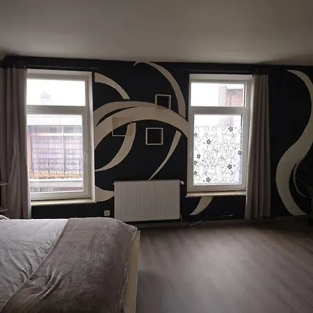 Spacieuse Et Salle De Bain Privee شارلروا