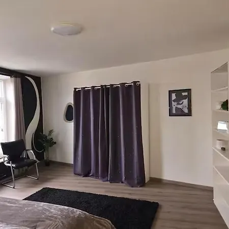 Spacieuse Et Salle De Bain Privee